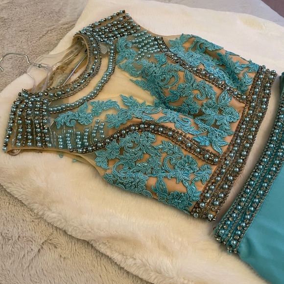 Tiffany Blue Hannah S Two Piece Beaded Set - Picture 6 of 6